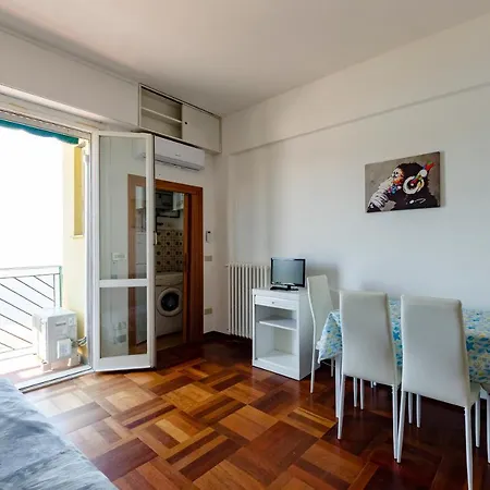 Altido Seafront Apt For 3 With Parking Near Beach In Sestri Levante